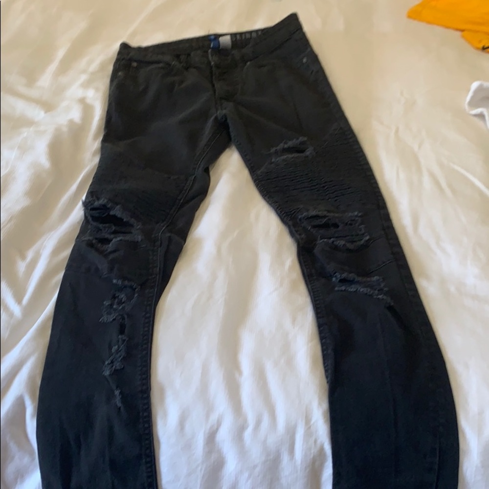 H&M’s divided size 28 mens